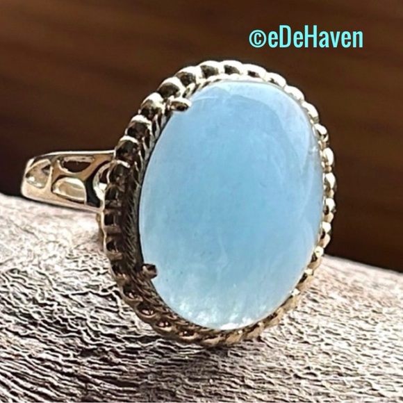 14k- 5.39Ct Oval Aquamarine Cabochon ring